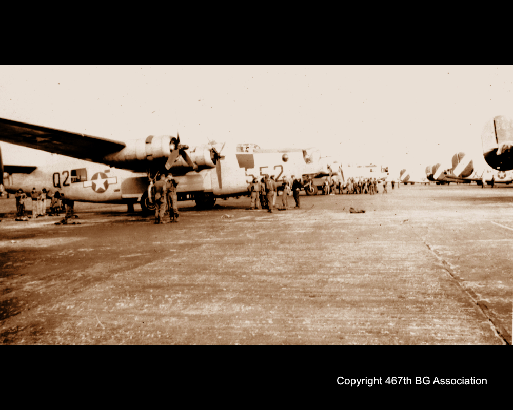 Crew #790th-008 | Pilot: Steele preparing to depart Rackheath